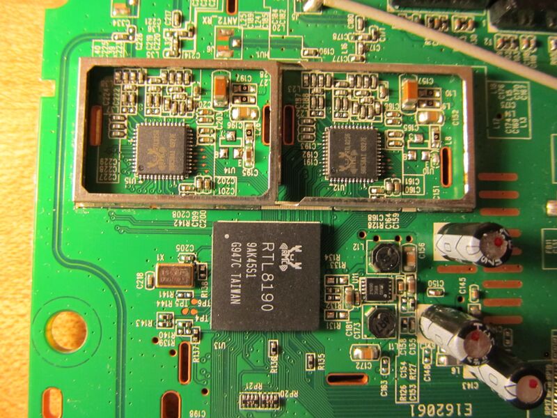 File:LevelOne WBR-6020 RF.jpg