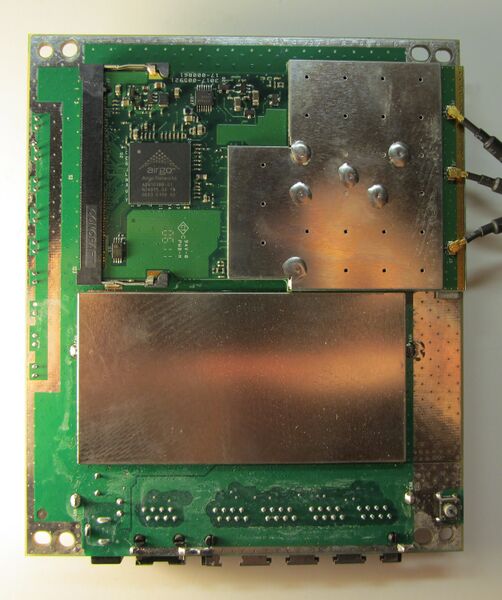 File:Belkin F5D8230-4 v2 board bot.jpg