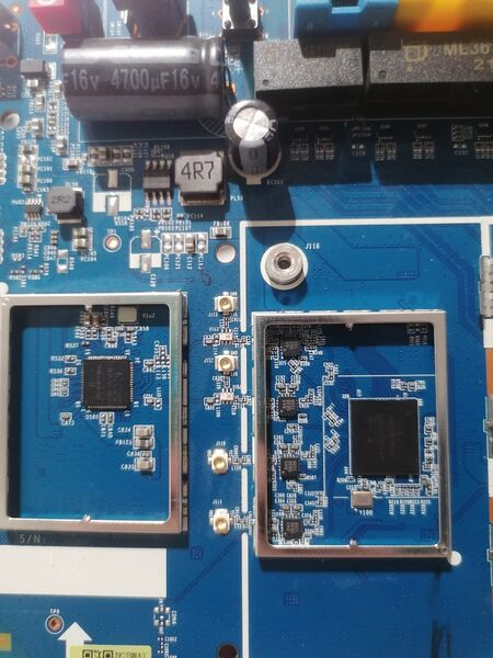 File:DG2200TN Board front BCM43217TKMLG and BCM4365EKMMLW1G.jpg