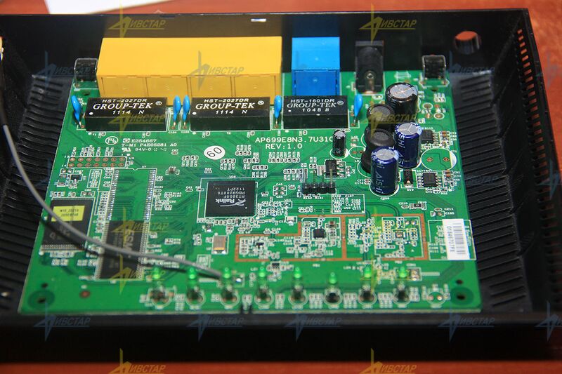 File:Asus-rtn10c1-plata-1.jpg