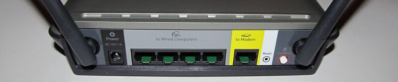 File:Belkin F5D9230-4 v5 back.jpg