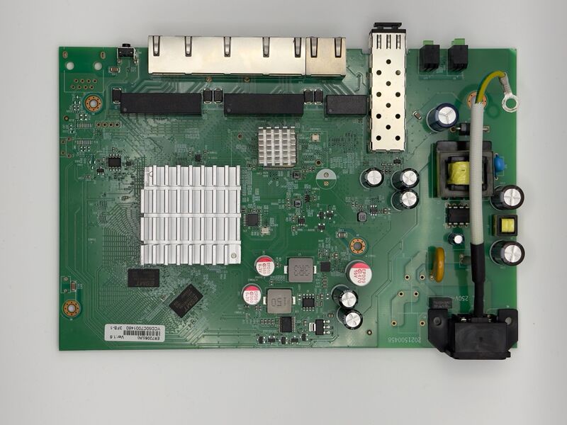 File:TP-LINK ER7206 v1.6 Top.jpeg