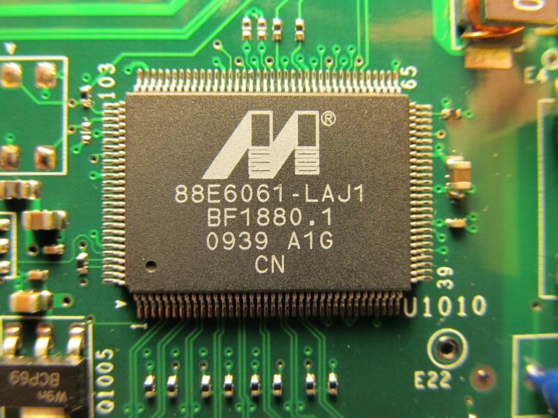File:2Wire 2701HG-B Switch.jpg