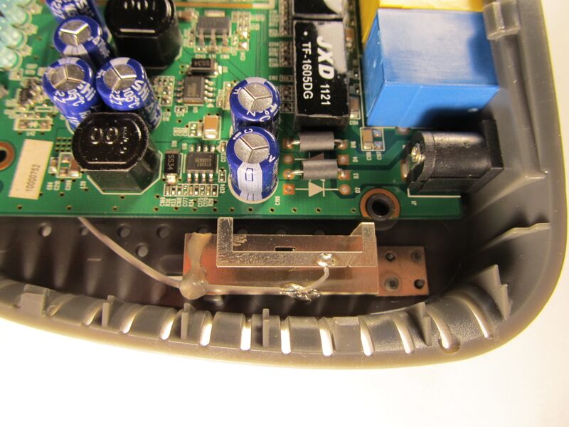 File:Medialink MWN-WAPR150N antenna.jpg