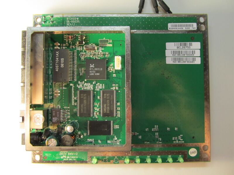 File:Belkin F5D8230-4 v2 board top.jpg