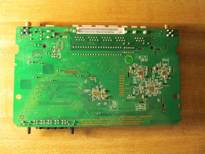 File:LevelOne WBR-6020 board bot.jpg